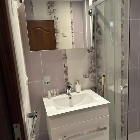 Varvara House Апартаменти